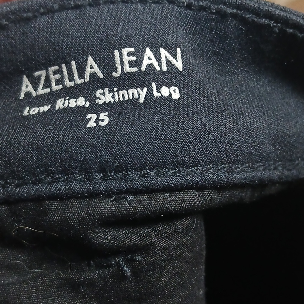 Elie Tahari Coated Azelia Jean Low Rise Skinny Leg Black Denim Jeans Size 25 - Picture 4 of 6